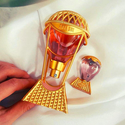 Anna Sui Sky Eau de Toilette: A Fragrance That Takes You Higher