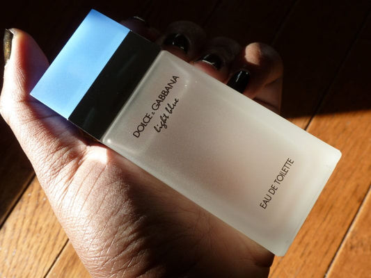 Dolce & Gabbana Light Blue Women 100ml: A Fragrance That Captures the Essence of Mediterranean Elegance