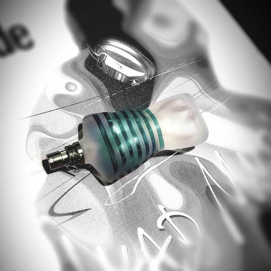 Jean Paul Gaultier Le Beau Male: Unleash Your Irresistible Charm with This Captivating Fragrance