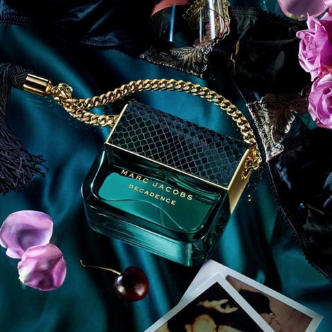 Marc Jacobs Decadence Eau de Parfum Review - A Luxurious and Sensual Fragrance for the Confident Woman